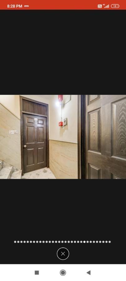 Hotel Mahalaxmi Deluxe 뉴델리 외부 사진