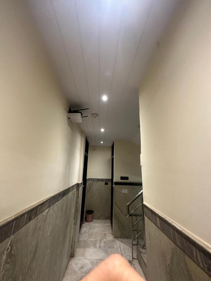 Hotel Mahalaxmi Deluxe 뉴델리 외부 사진